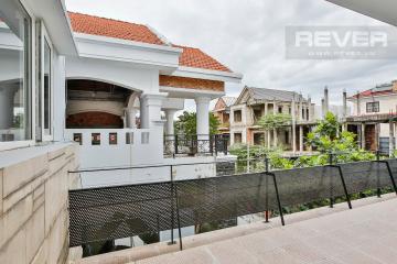  Nhà 4 tầng Nguyễn Văn Hưởng