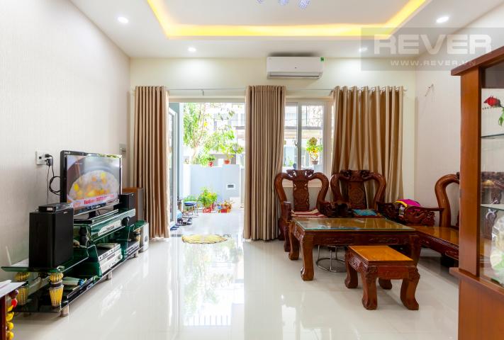 Không gian phòng khách Nhà 3 tầng hướng Đông Bắc khu dân cư Mega Village Khang Điền