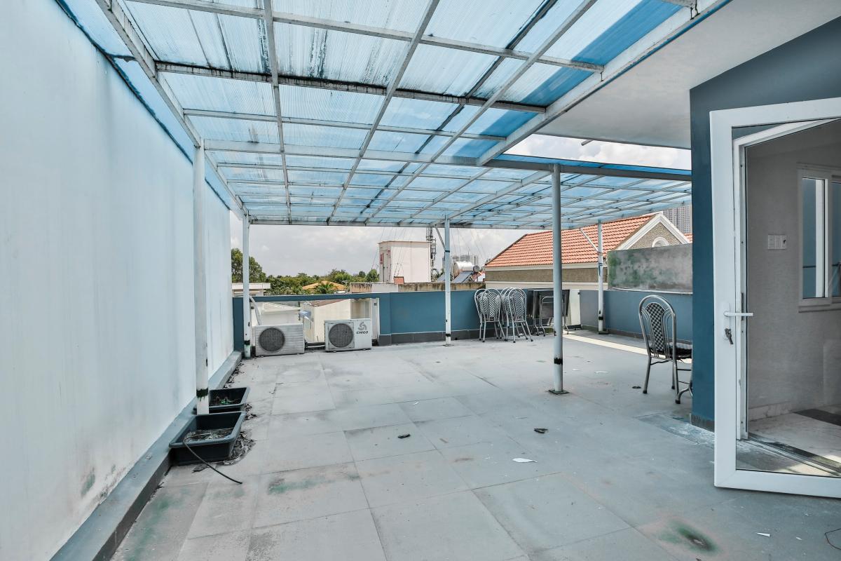 Tầng thượng Nhà 4 tầng Tống Hữu Định Thảo Điền