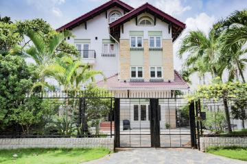 Villa sân vườn có hồ bơi Nguyễn Văn Hưởng