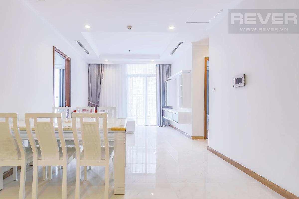 Khu vực bàn ăn gần cửa chính Căn hộ tầng cao C2 Vinhomes Central Park