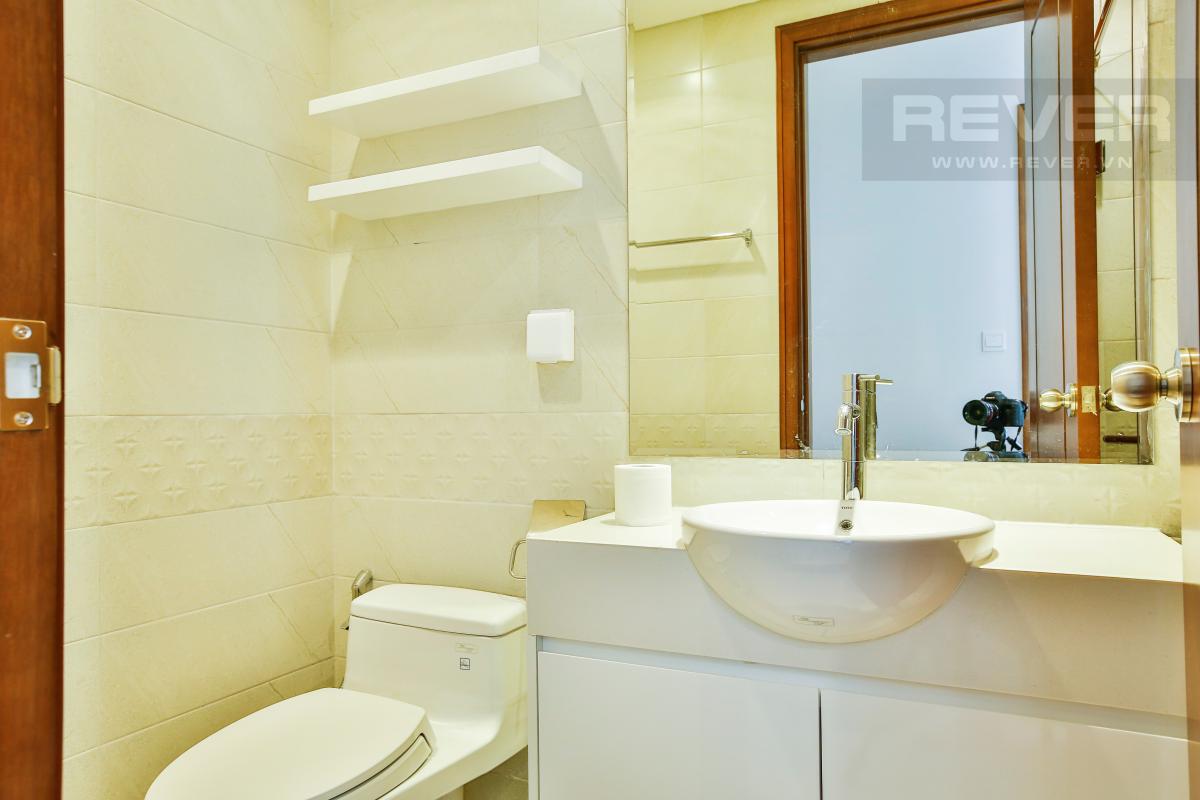 Phòng tắm 2 Căn hộ 2 phòng ngủ tầng cao tháp C3 Vinhomes Central Park