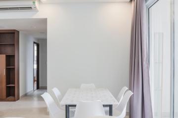 Khu vực bàn ăn Căn hộ tầng cao TA2 Tropic Garden