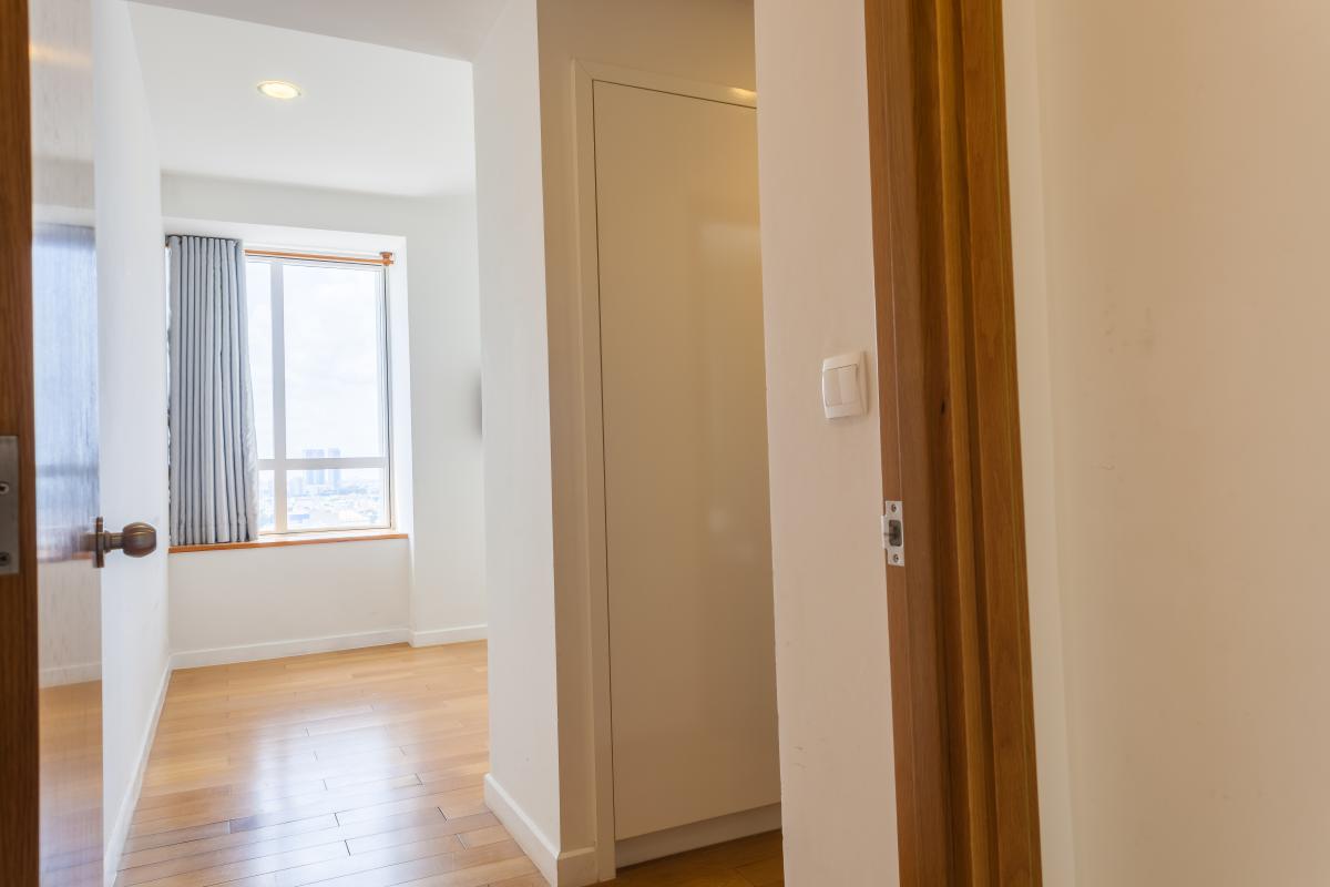  Căn góc trung tầng tháp V5 Sunrise City