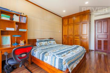 Phòng ngủ có bàn làm việc Villa 3 tầng Đường Số 14 Hoàng Quốc Việt