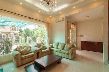 Phòng khách Villa 3 tầng Mỹ Thái 3