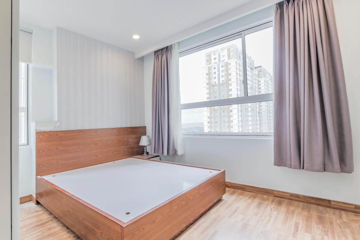 Phòng ngủ 2 ở vị trí góc Căn hộ tầng cao TA2 Tropic Garden