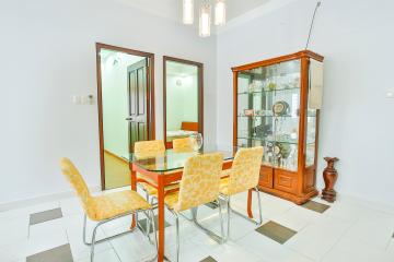 Khu bàn ăn Căn hộ tầng cao B Lữ Gia Plaza