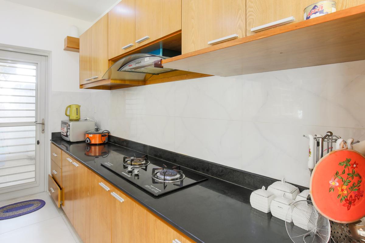 Hệ thống tủ kệ bếp hiện đại Căn hộ J6 Star Hill