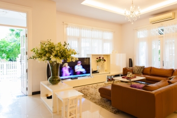 Phòng khách Villa 2 tầng đơn lập Mỹ Phú 1A