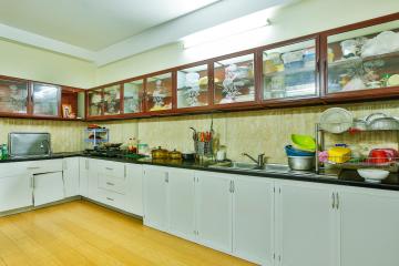 Phòng bếp đầy đủ tiện nghi Nhà 3 tầng mặt tiền D48 Nam Long