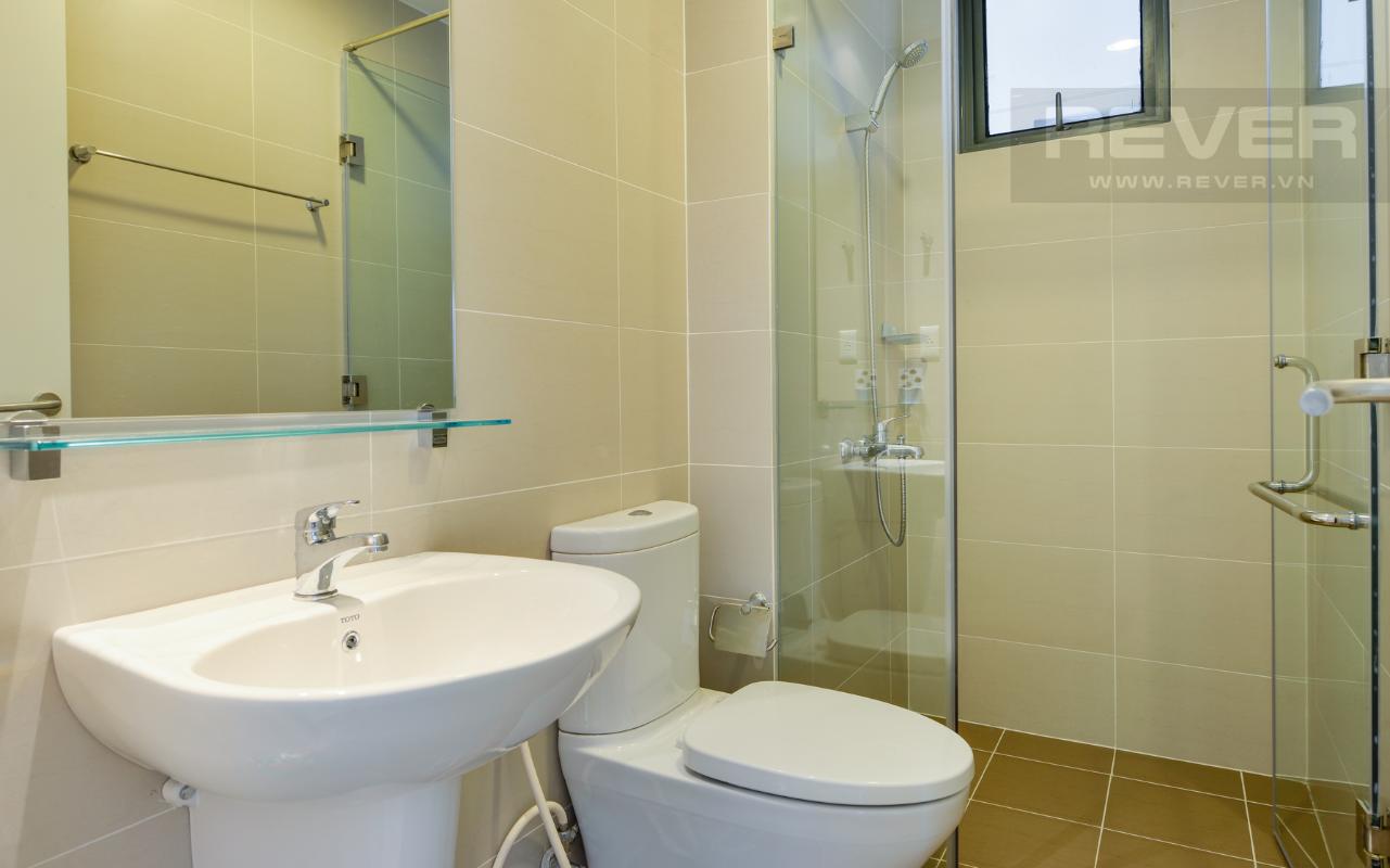 Phòng tắm 1 Căn góc Masteri Thảo Điền tầng cao T2B 2 phòng ngủ, nội thất gỗ