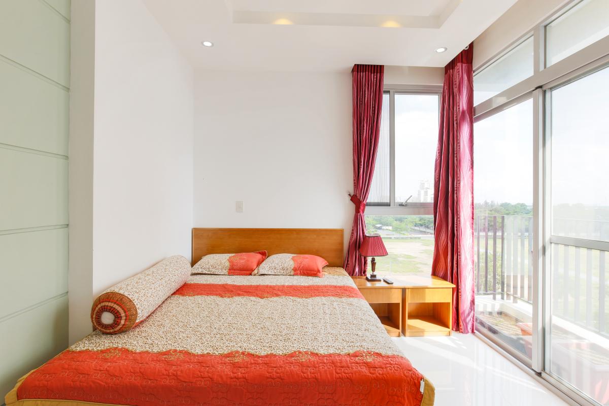 Phòng ngủ vị trí góc Căn hộ J6 Star Hill
