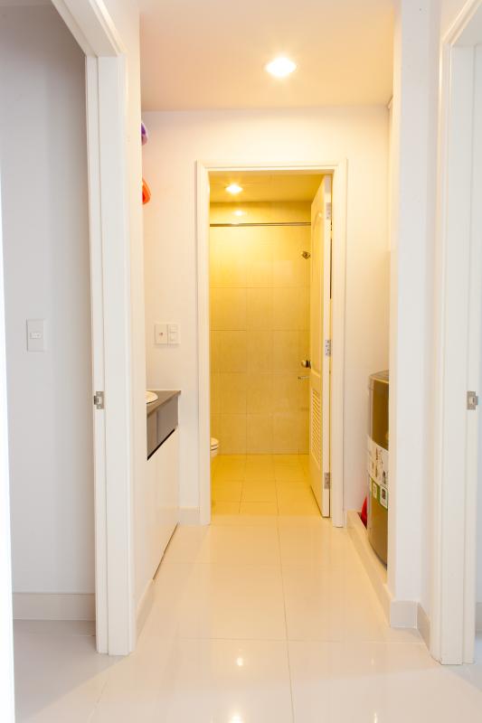 Hành lang đi vào phòng ngủ và phòng tắm Căn hộ tầng cao tháp C The ParcSpring