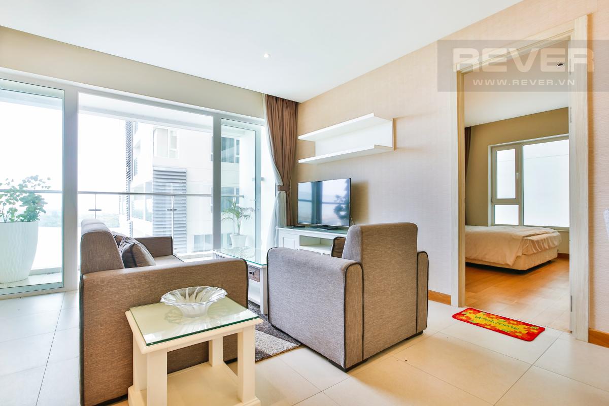 Phòng khách thoáng đãng Căn hộ 1 phòng ngủ hướng Nam tầng cao tháp T3 Brilliant Đảo Kim Cương