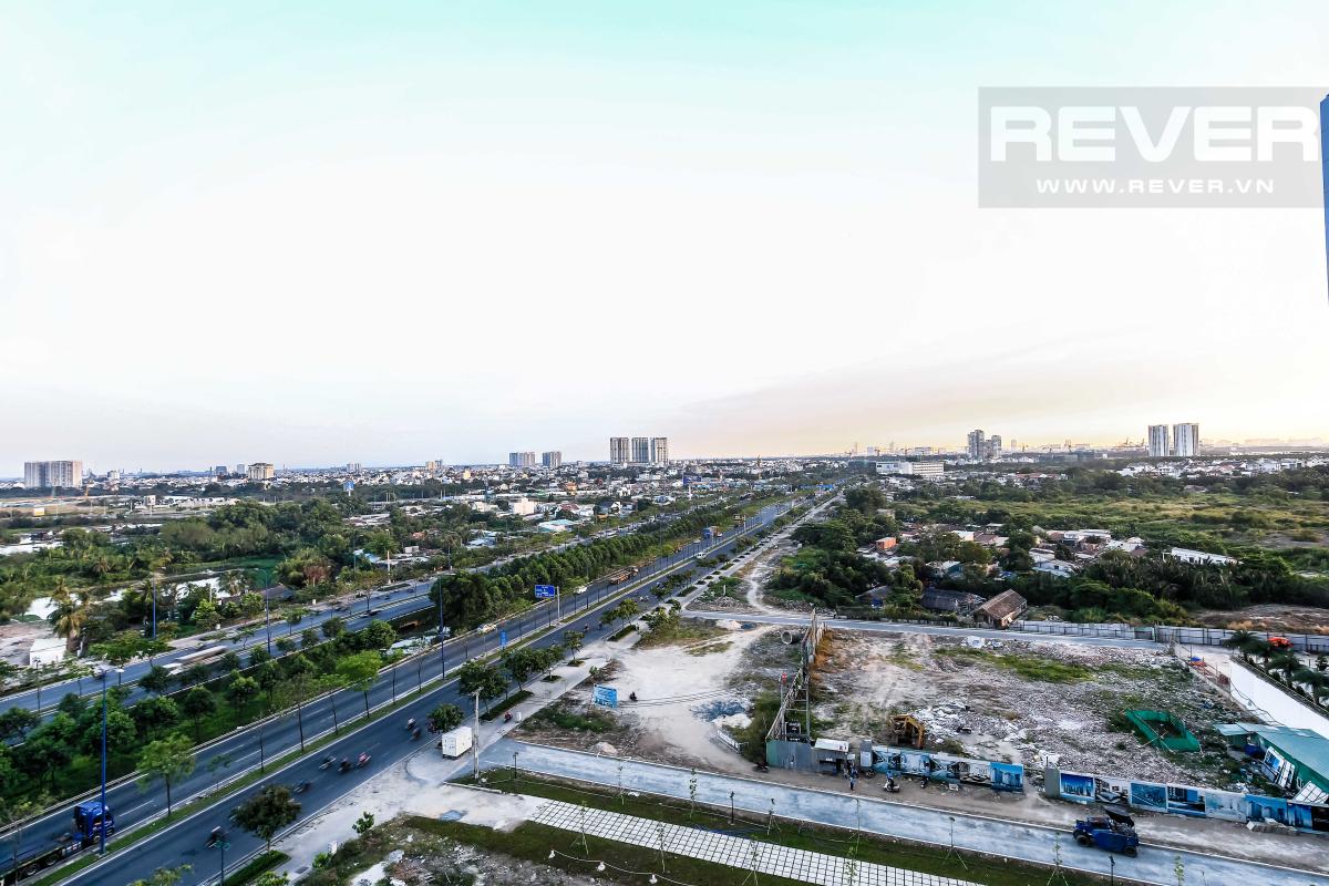 Cảnh quan xanh nhìn từ căn hộ Căn hộ hướng Nam tầng cao LA Lexington Residence