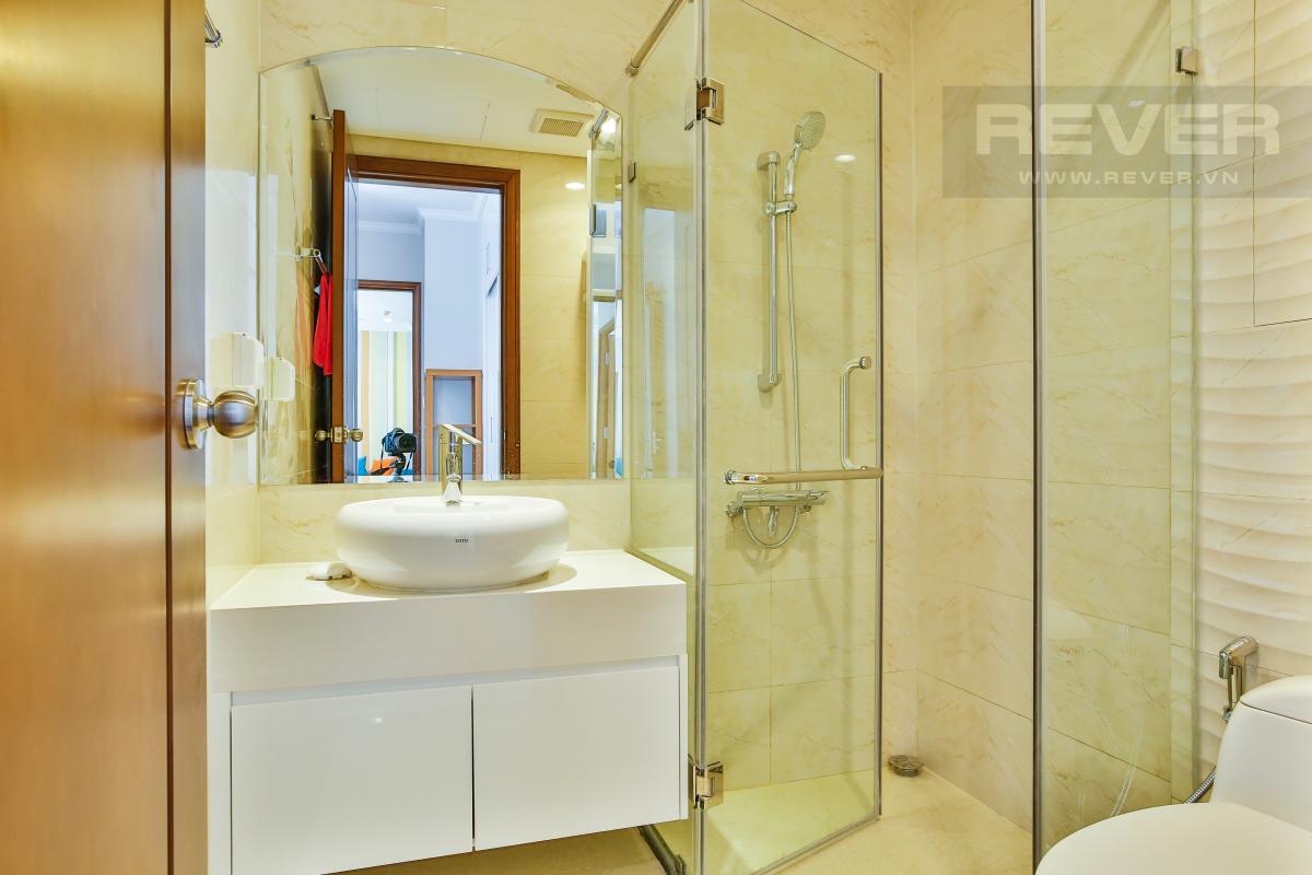 Phòng tắm 1 Căn hộ 2 phòng ngủ tầng cao tháp C3 Vinhomes Central Park