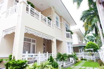 Sân vườn Villa 2 tầng đơn lập Mỹ Phú 1A