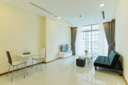 Căn hộ Vinhomes Central Park tầng cao Park 5 nội thất đẹp, view sông