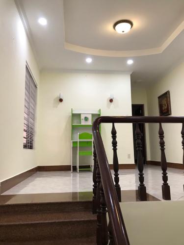 Biệt thự sân vườn phường An Phú, quận 2 Biệt thự sân vườn P. An Phú quận 2, diện tích 12m x 22m, đầy đủ nội thất