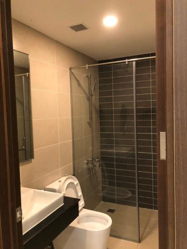 Toilet căn hộ Sunrise Riverside Cho thuê căn hộ Sunrise Riverside tầng thấp, diện tích 69m2 - 2 phòng ngủ, nội thất cơ bản