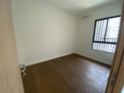 Phòng ngủ căn hộ Safari Khang Điền Căn hộ view hồ bơi Safira Khang Điền tầng thấp, diện tích 63m2.