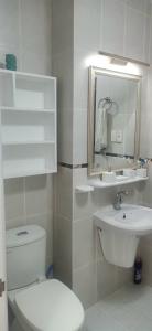 Bên trong căn hộ Sky Garden 1, Phú Mỹ Hưng Căn hộ Sky Garden tầng trung, đón view thành phố lung linh.