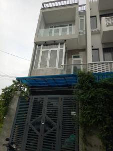 Bán nhà mặt tiền quận 9, diện tích 4x12m, thuận tiện kinh doanh.