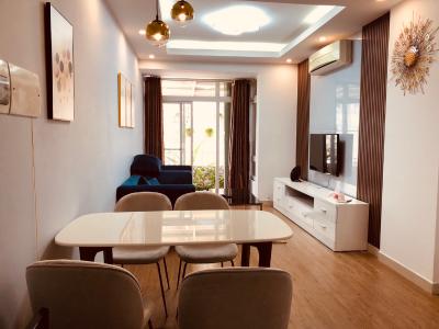 Bán căn hộ Sky Garden 3 - tầng thấp, đầy đủ nội thất, view nội khu.