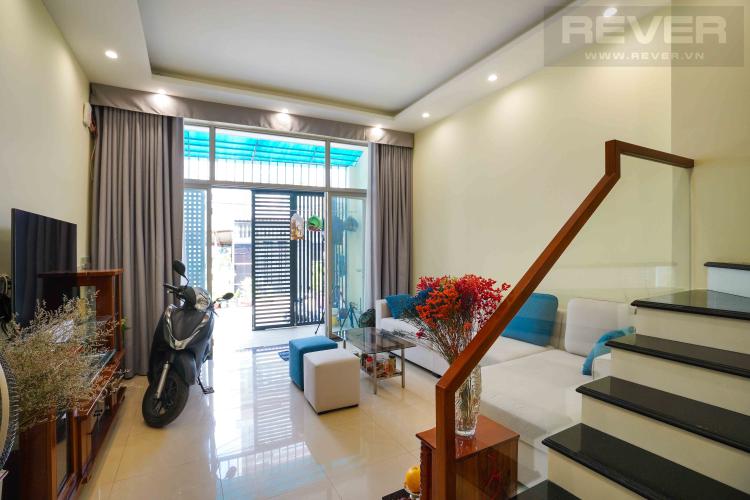 Phòng khách nhà phố Quận 9 Bán nhà 4 tầng đường Gò Cát, Quận 9, sổ hồng, nội thất cơ bản, hướng cửa Đông Bắc