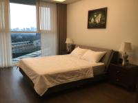 Căn hộ Sarica Condominium cửa hướng Nam, view thành phố sầm uất.