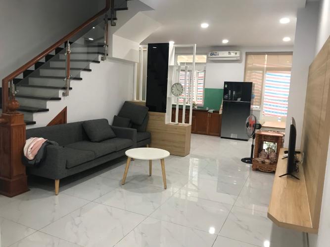 phòng khách nhà phố park riverside Nhà phố diện tích 75m2, trong KDC Park Riverside Tân Cảng.