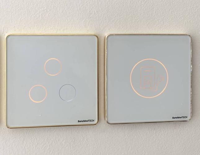 Thiết bị căn hộ SUNSHINE CITY SÀI GÒN Cho thuê căn hộ Officetel Sunrise City Saigon, diện tích 69m2, nội thất cơ bản, tiện nghi