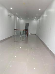 Tầng trệt Shophouse Moonlight Boulevard Bình Tân Shophouse Moonlight Boulevard view hồ bơi, nội thất cơ bản.