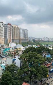 View chung cư Nguyễn Kim, quận 10 Căn hộ chung cư Nguyễn Kim hướng Nam, view thành phố sầm uất