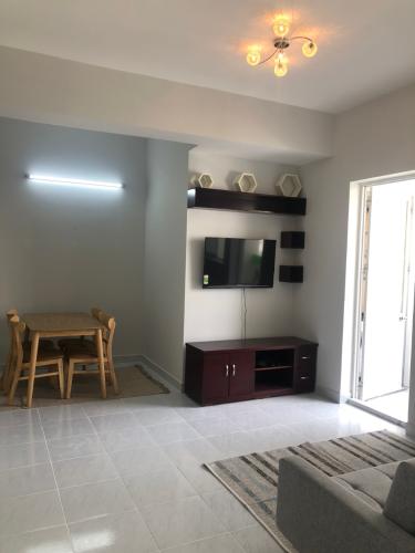 chung cư Lê Thành  Bán căn hộ chung cư Lê Thành tầng cao đầy đủ nội thất, view thành phố.