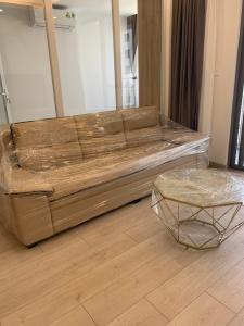 sofa căn hộ Saigon South Residence Cho thuê căn hộ tầng cao Saigon South Residence nội thất đầy đủ.
