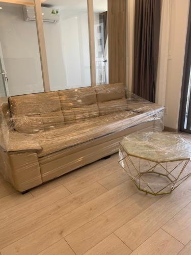 sofa căn hộ Saigon South Residence Cho thuê căn hộ tầng cao Saigon South Residence nội thất đầy đủ.