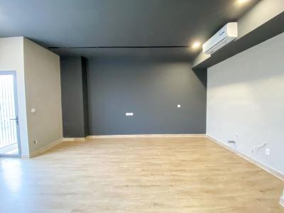 Officetel Sunrise CityView, Quận 7 Căn hộ Sunrise Cityview hướng Tây Bắc, nội thất cơ bản sang trọng.