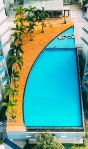 View Hồ Bơi Căn hộ Chung cư Phú Mỹ tầng cao, 3PN, nội thất đầy đủ, view hồ bơi