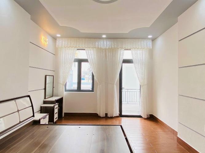 Phòng ngủ Nhà phố Q.Gò Vấp hướng Bắc bàn giao đầy đủ nội thất, có sổ hồng riêng.