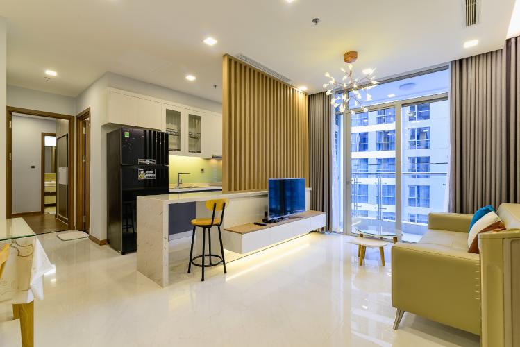 Căn hộ Vinhomes Central Park tầng cao, 2PN, đầy đủ nội thất, view hồ bơi