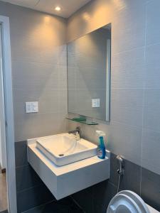 phòng tắm căn hộ Saigon South Residence Bán căn hộ đầy đủ nội thất Saigon South Residence view sông thoáng mát.