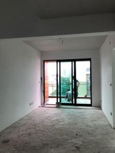 Căn hộ Feliz En Vista Căn hộ Feliz En Vista tầng trung, ban công cửa kính lớn đón gió.