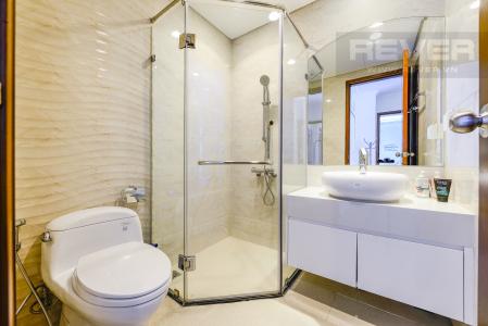 Phòng tắm 1 Căn hộ Vinhomes Central Park 2 phòng ngủ tầng cao C3 hướng Tây