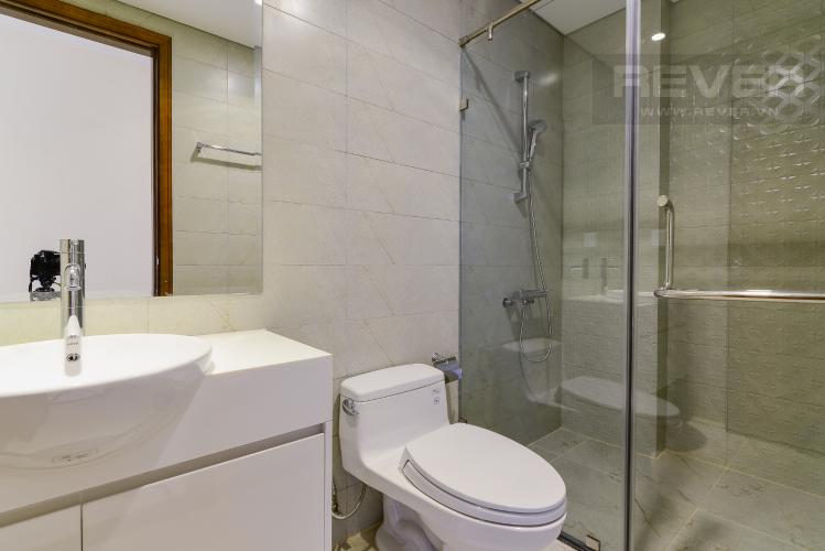 Phòng tắm 1 Căn hộ Vinhomes Central Park tầng trung Landmark 3 nội thất cơ bản