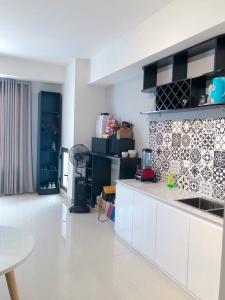 Bán căn hộ Office-tel The Sun Avenue tầng trung, diện tích 31.6m2, thiết kế hiện đại.