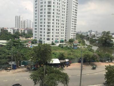 Tòa nhà Sunrise Cityview Căn hộ Sunrise Cityview hướng Tây Bắc, nội thất cơ bản sang trọng.