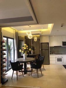 Phòng khách căn hộ Masteri Thảo Điền Căn hộ Masteri Thảo Điền tầng cao view thành phố thoáng mát.