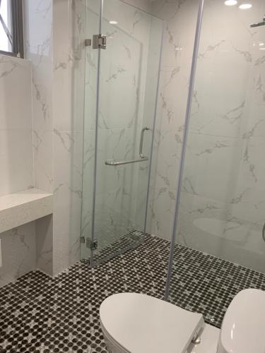 phòng tắm căn hộ Saigon South Residence Cho thuê căn hộ tầng cao Saigon South Residence nội thất đầy đủ.